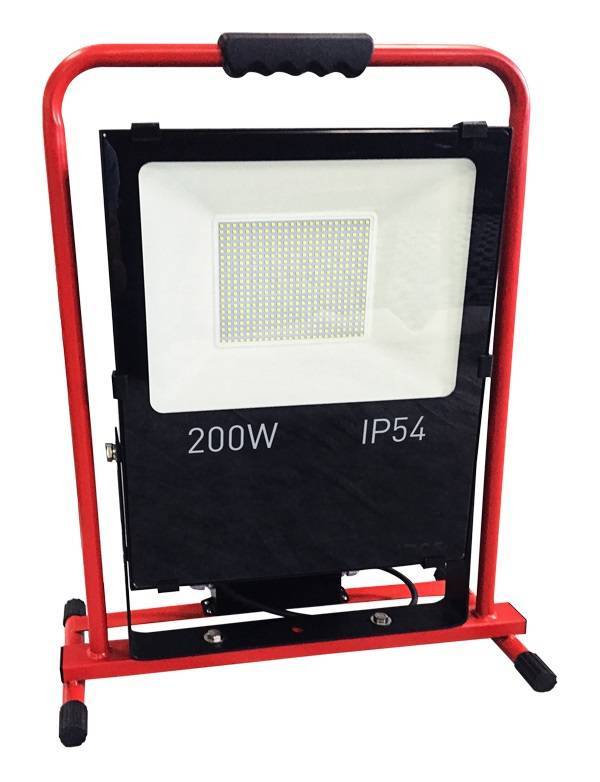 Louer un projecteur de chantier à Bormes les Mimosas dans le 83