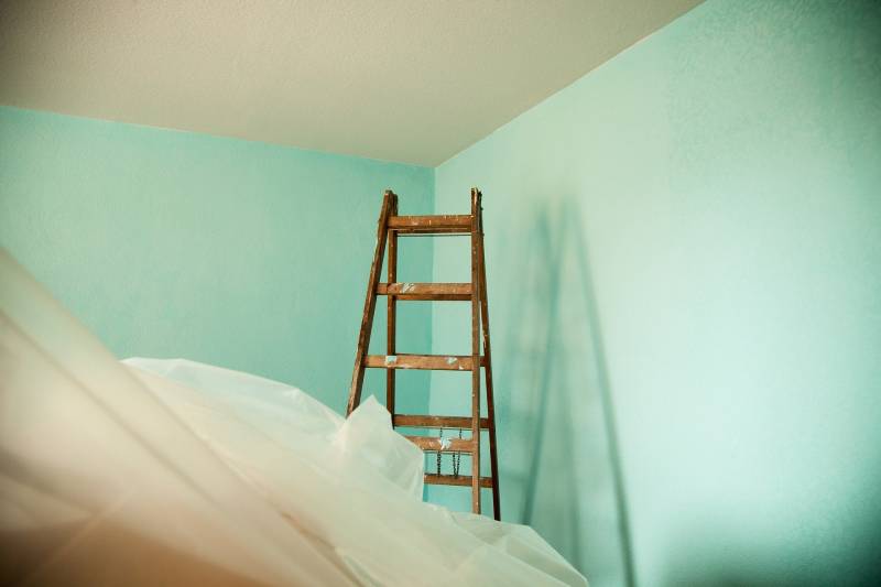 acheter un projecteur de chantier pour des travaux de rénovation dans le 83